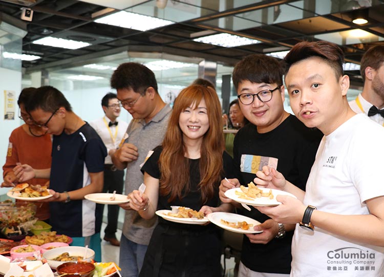 享用各式美味點心 享用各式美味點心