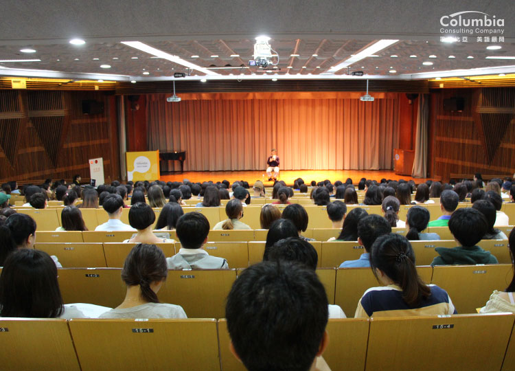 Peter分享家庭互動小故事,全場聽眾十分投入 Peter分享家庭互動小故事,全場聽眾十分投入